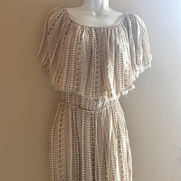 Tan & White Summer Jumpsuit plus FREE BRACELET - Picture 3 of 11